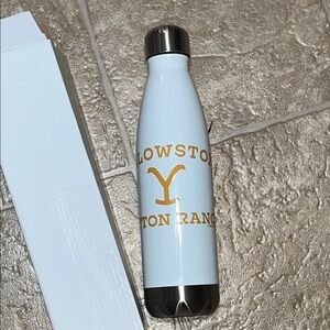 NWOT Yellowstone Ranch White and Gold Water Bottle